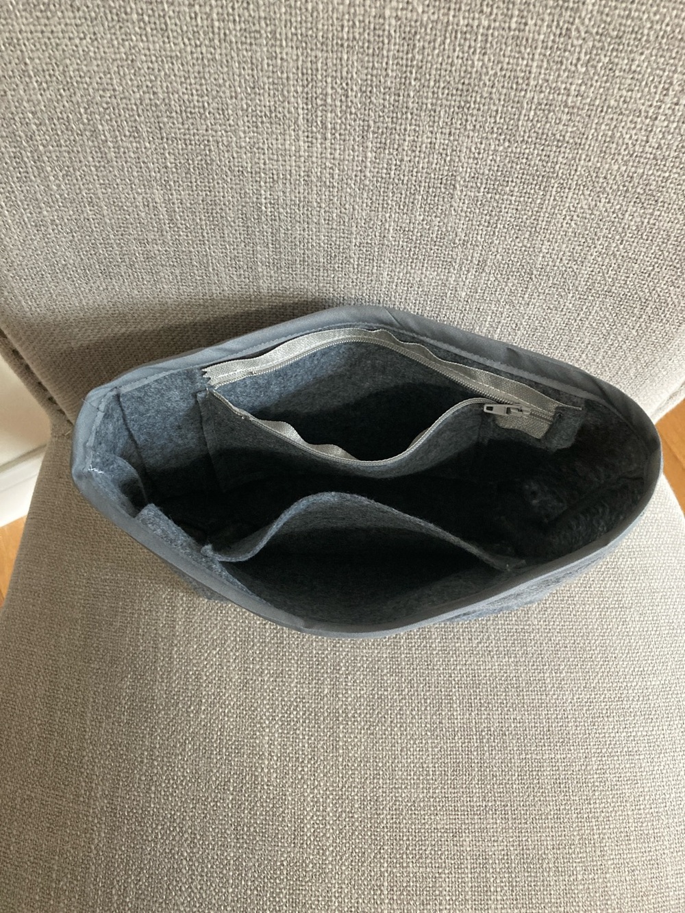 Purse Organizer Insert - gray felt handcrafted - Picture 3 of 3